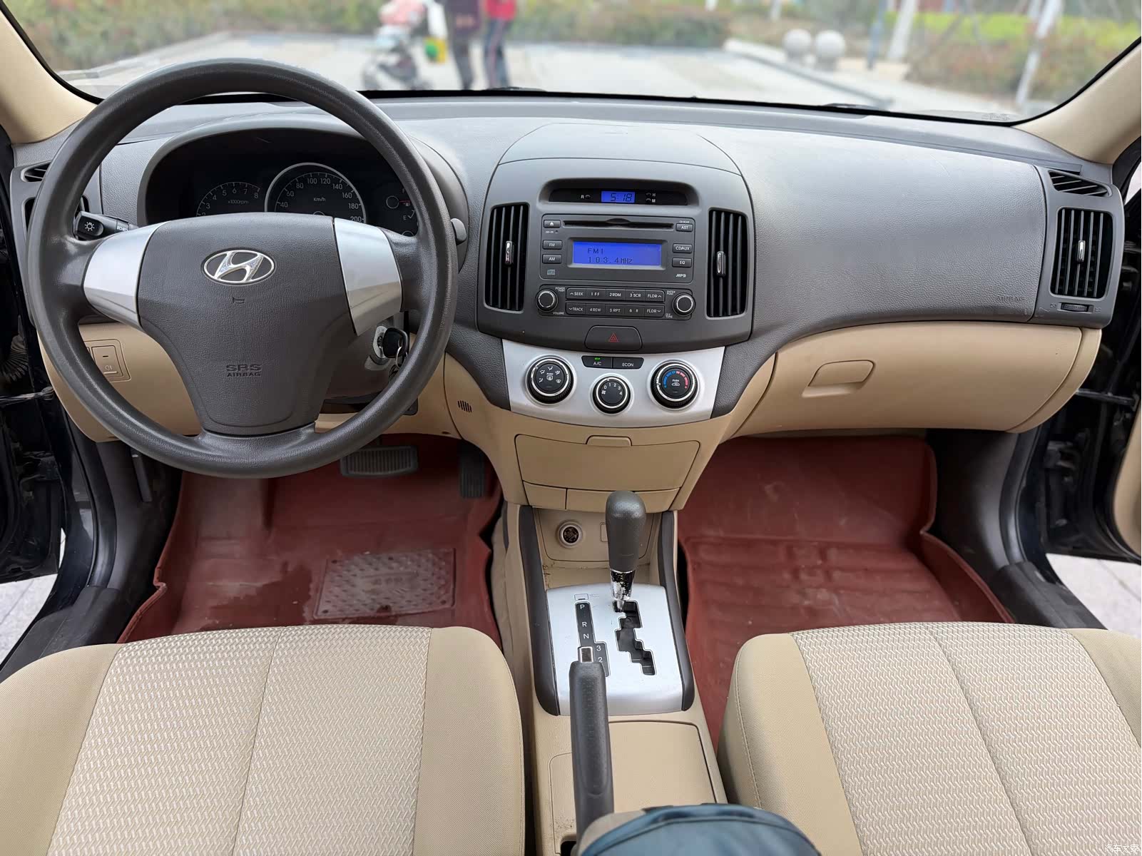 Hyundai GL, 2010 8