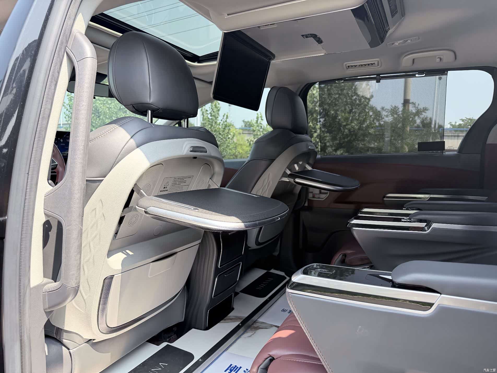 Toyota Sienna, 2022 12