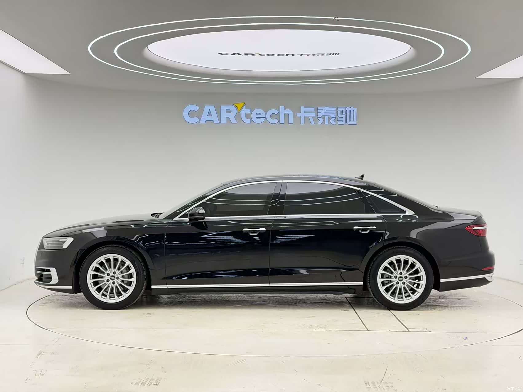 Audi A8L, 2022 6