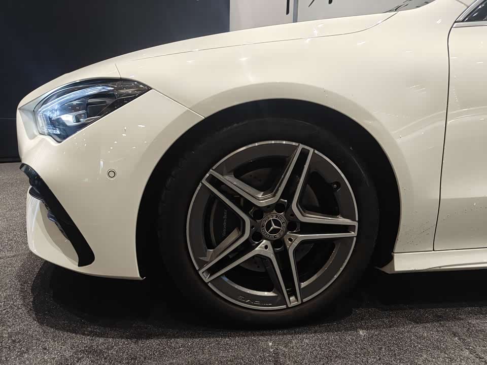 Mercedes-Benz CLA