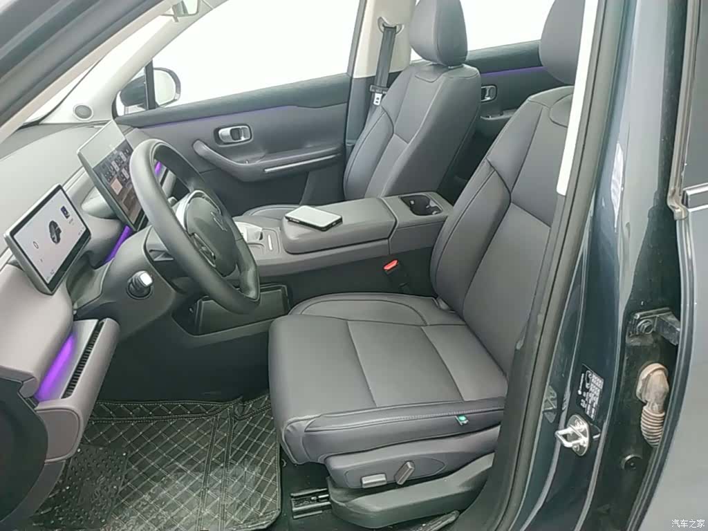 Leapmotor C10, 2025 15
