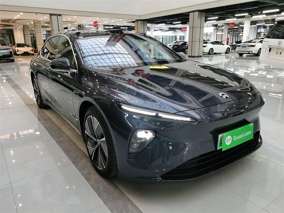 NIO ET7