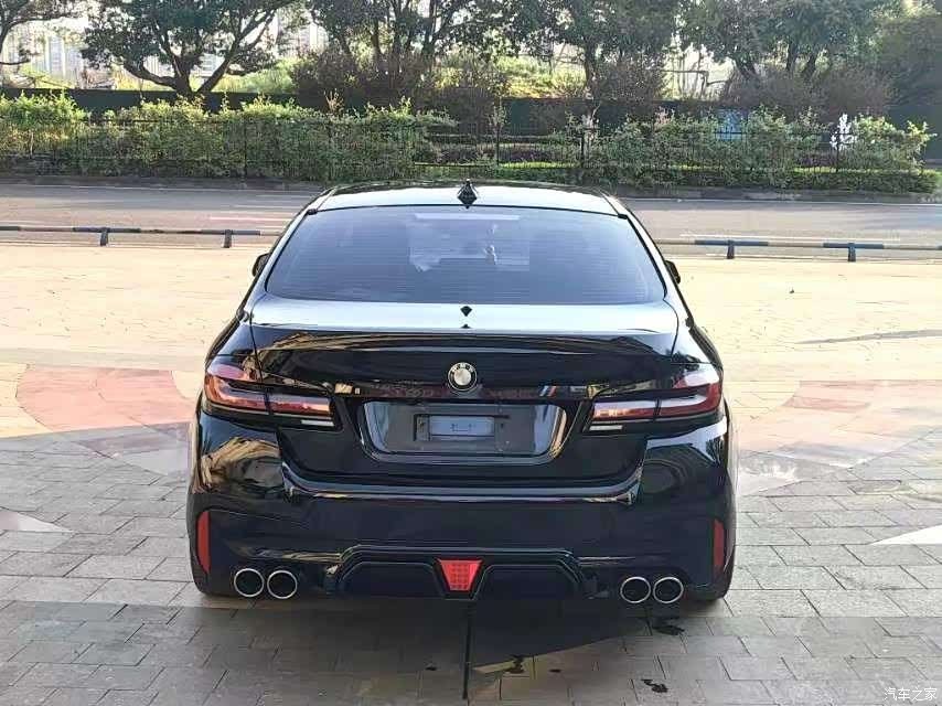 BMW 5 Series, 2011 11