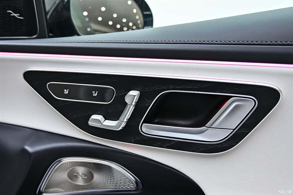 Mercedes-Benz E-Class, 2024 30