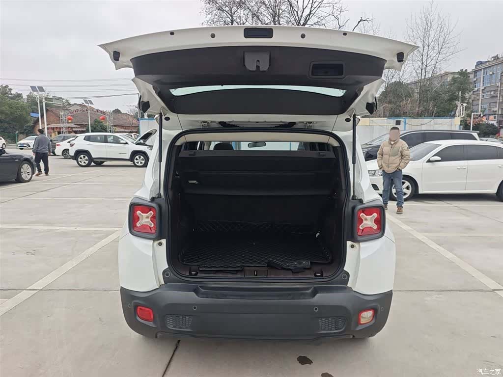 Jeep Renegade, 2017 15