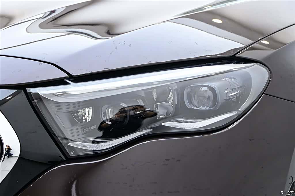Mercedes-Benz E-Class, 2024 11