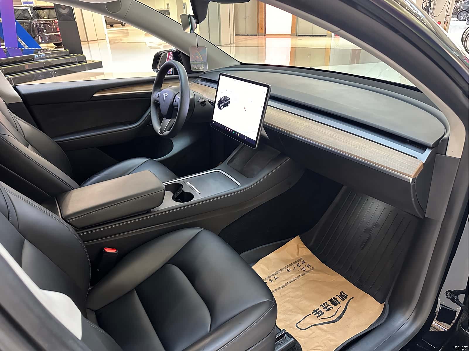Tesla Model Y, 2021 14