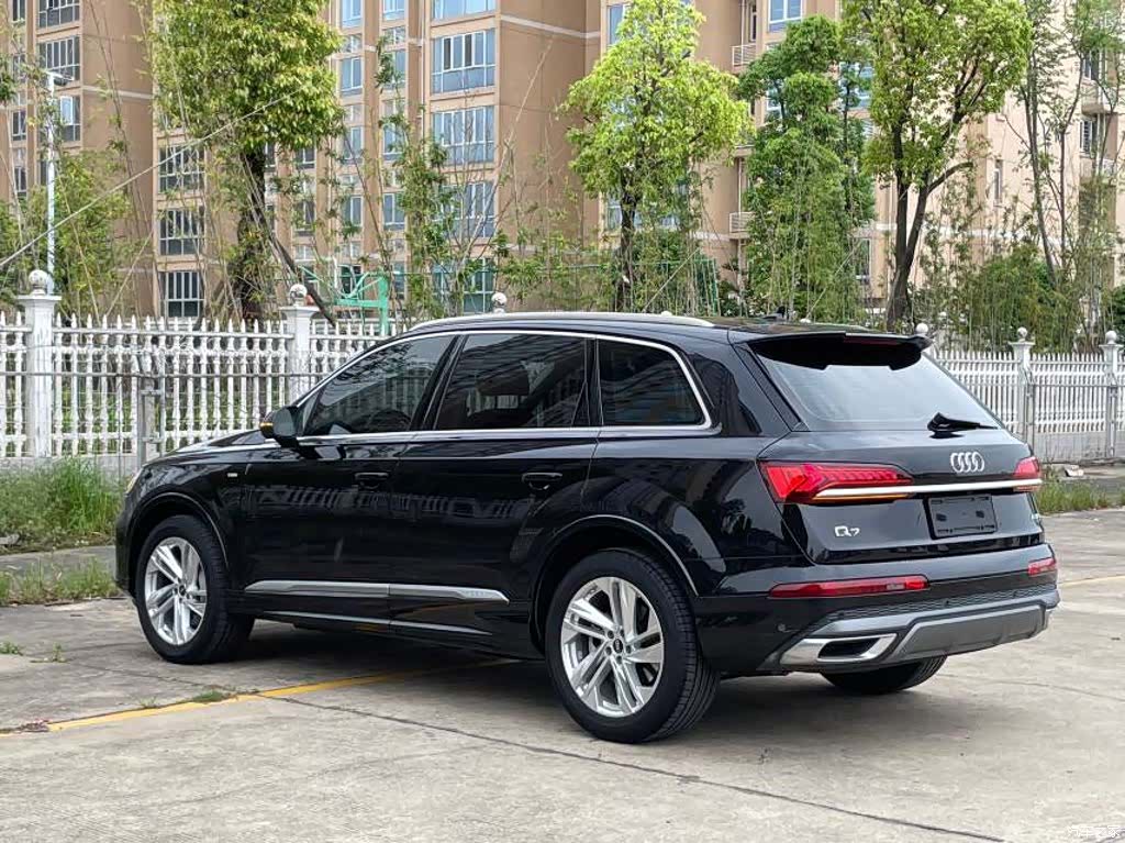 Audi Q7, 2021 4