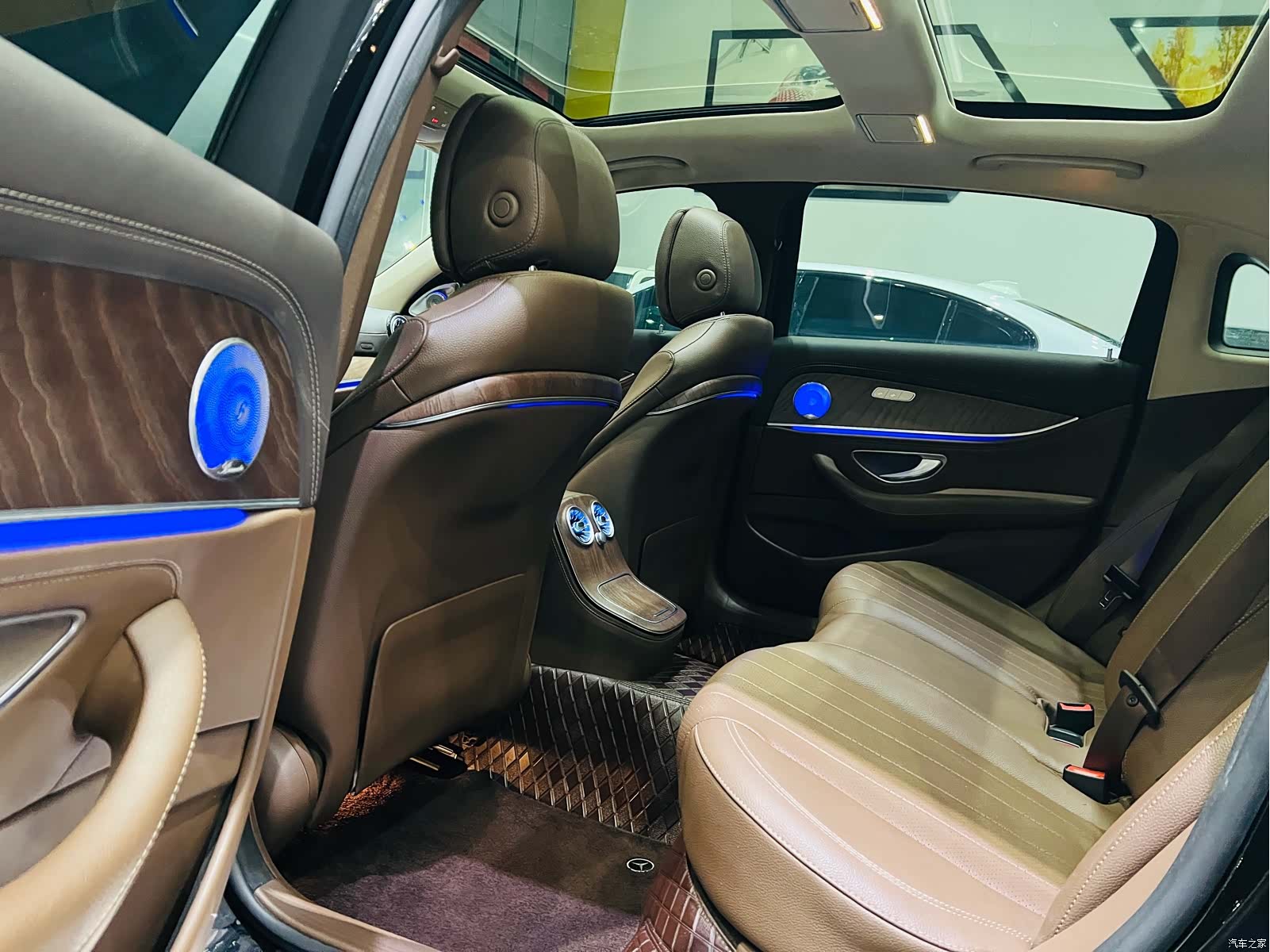 Mercedes-Benz E-Class, 2023 все фото