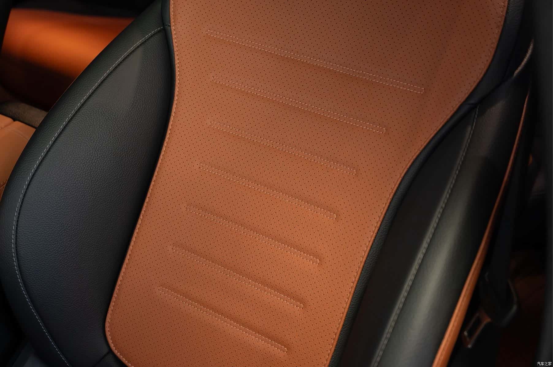 Mercedes-Benz C-Class, 2023 18