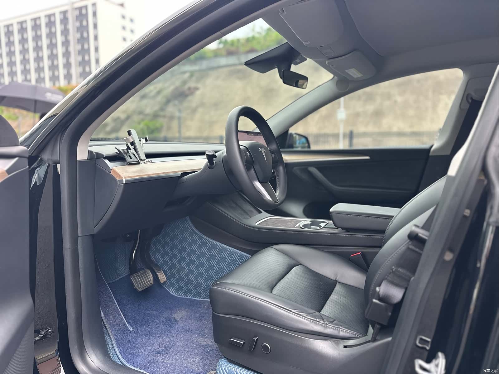 Tesla Model Y, 2021 4