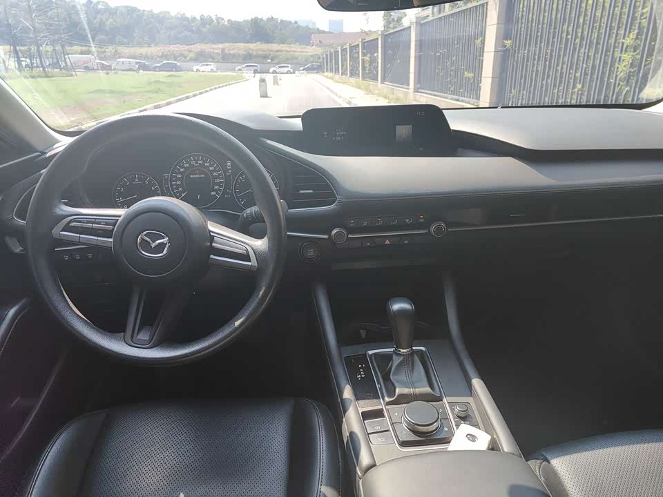 Mazda 3 Angkesaila