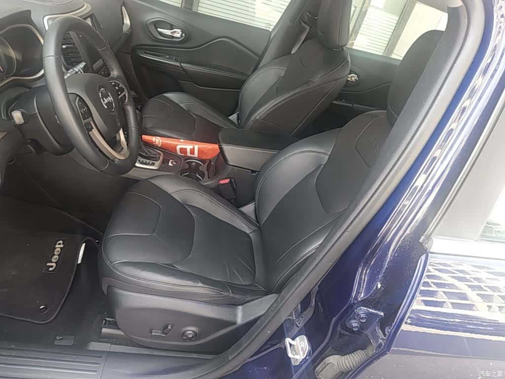 Jeep Cherokee, 2018 15