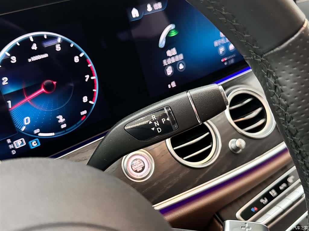 Mercedes-Benz E-Class, 2023 18