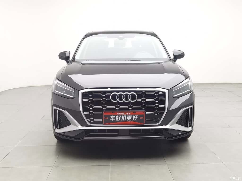 Audi Q2L, 2024 3