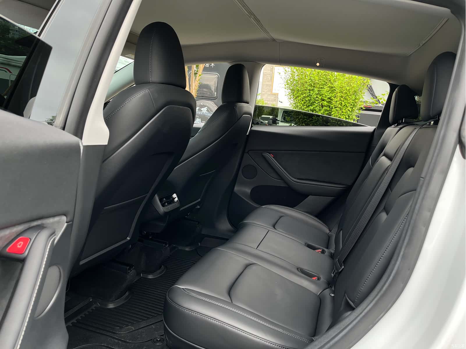 Tesla Model Y, 2023 13