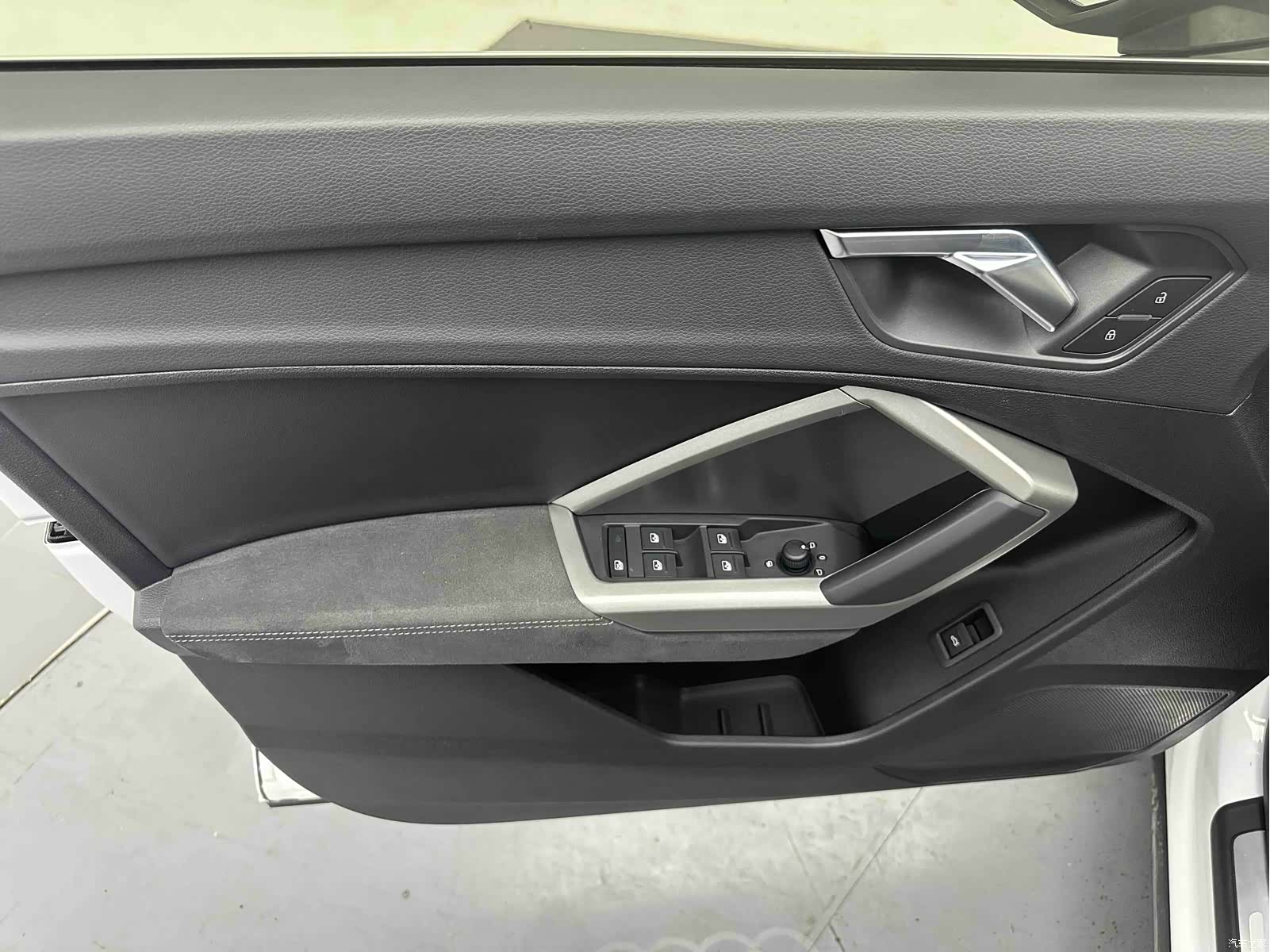Audi Q3, 2022 10