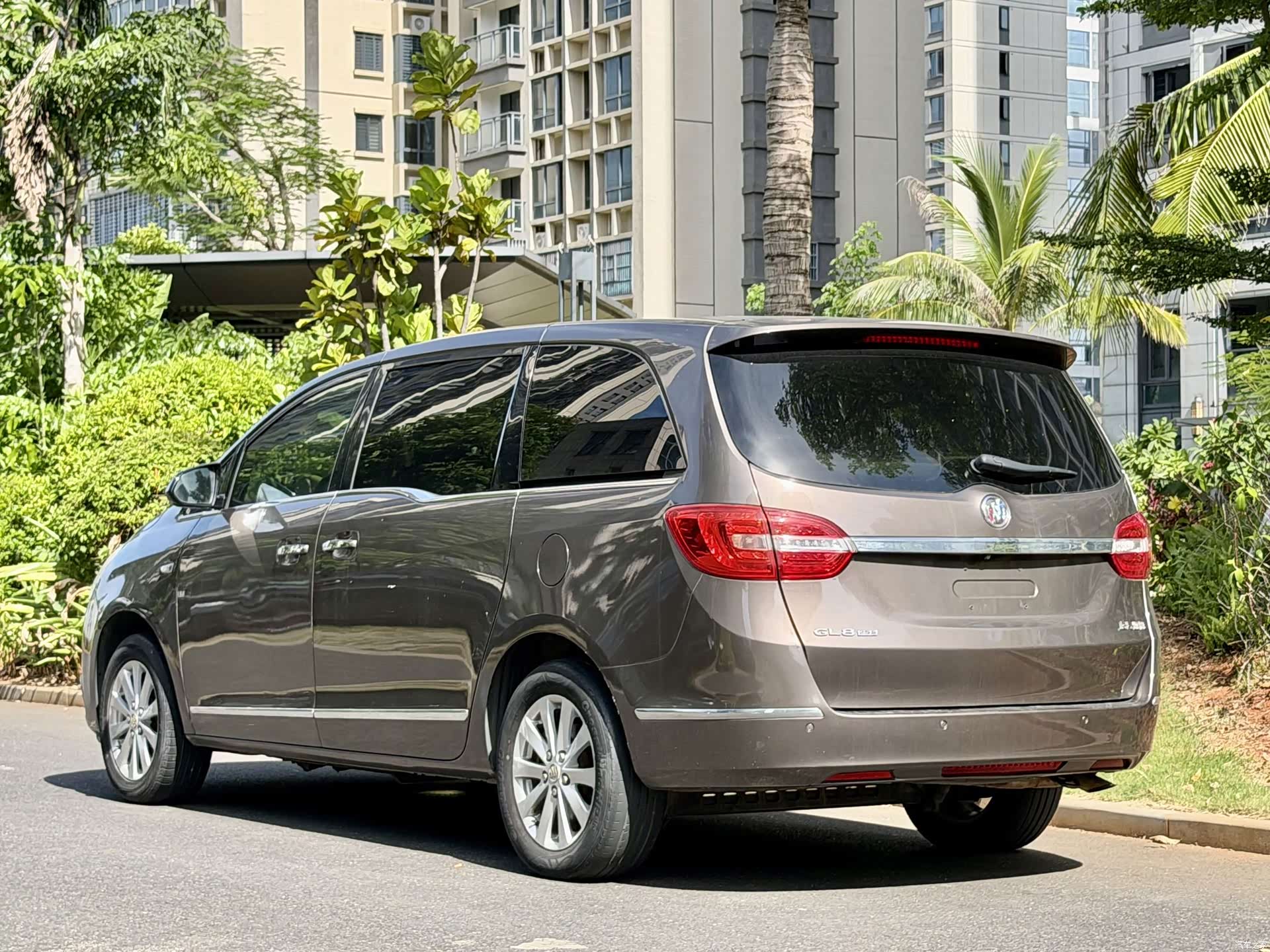 Buick GL8, 2018 7