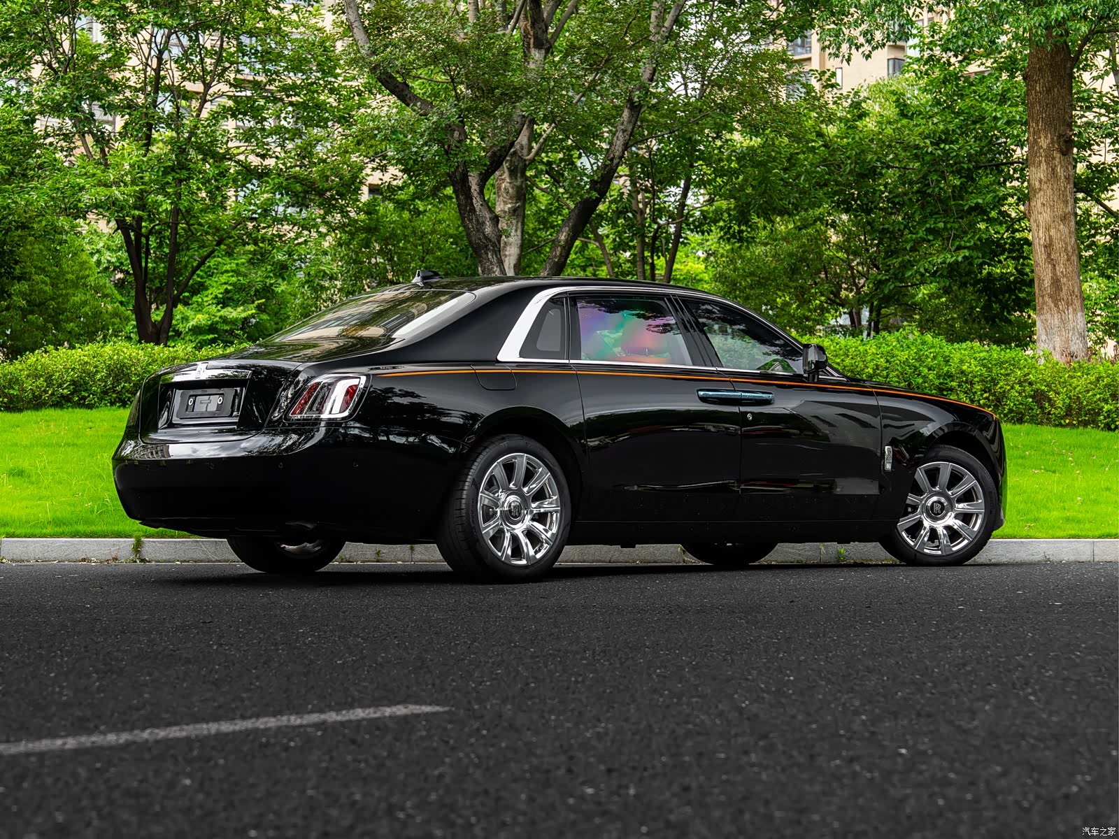 Rolls-Royce Ghost, 2026 25