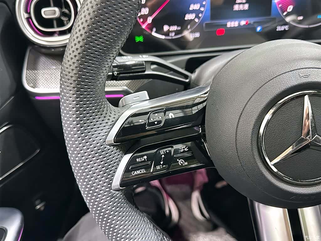 Mercedes-Benz C-Class, 2024 15