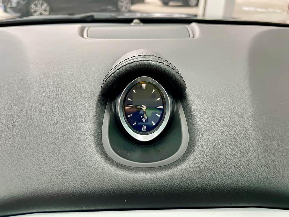 Maserati Ghibli Maserati Ghibli