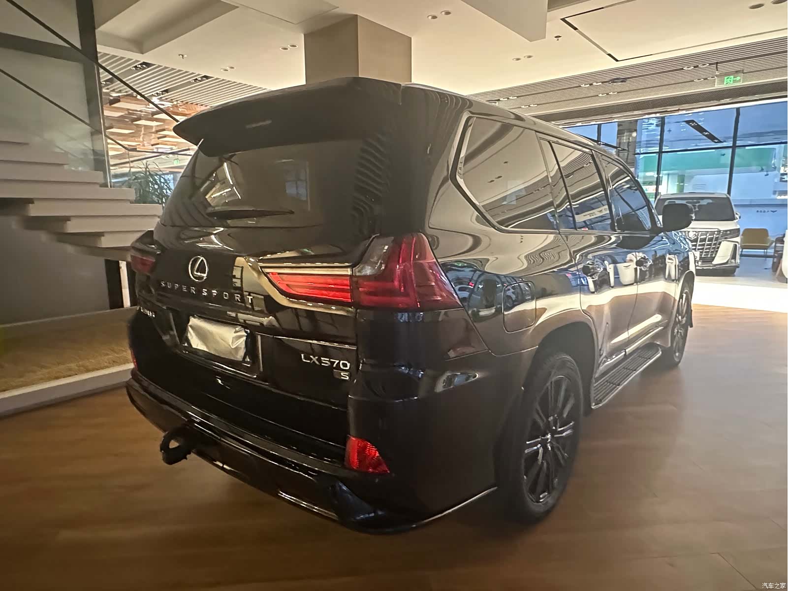 Lexus LX, 2018 4