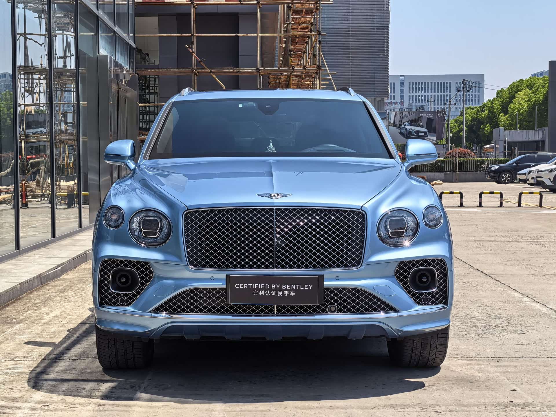 Bentley Bentayga, 2022 2