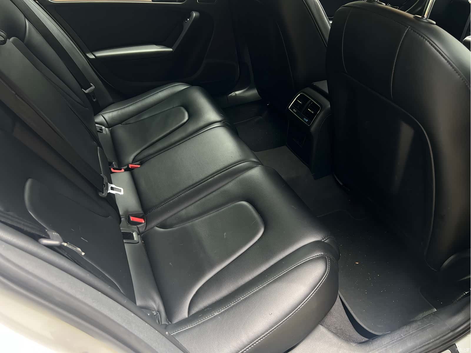 Audi A4L, 2015 6