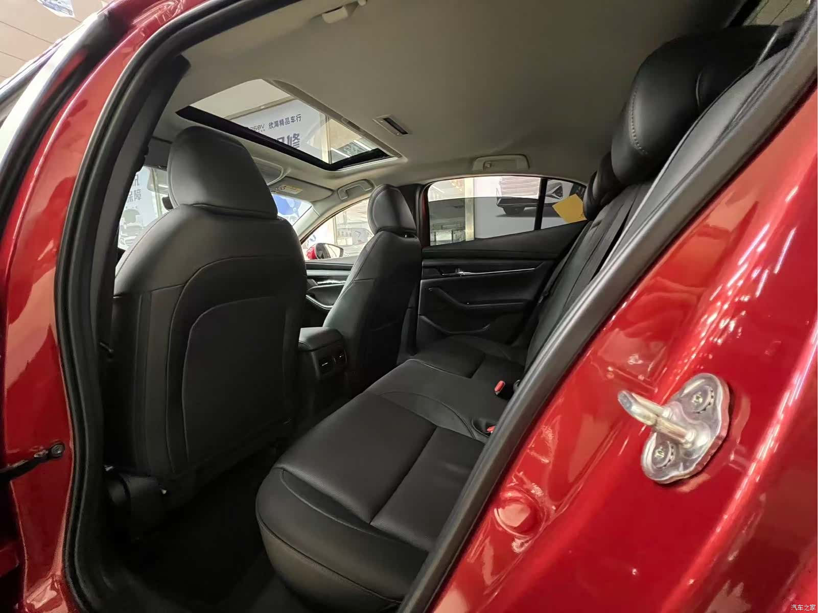 Mazda Mazda3, 2023 7