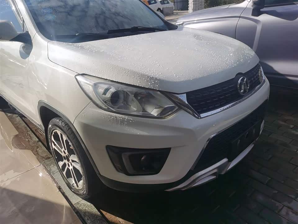 BAIC Shenbao X35