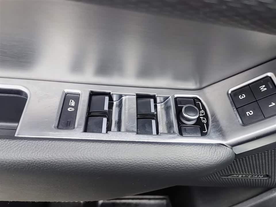 Land Rover Range Rover Star Pulse