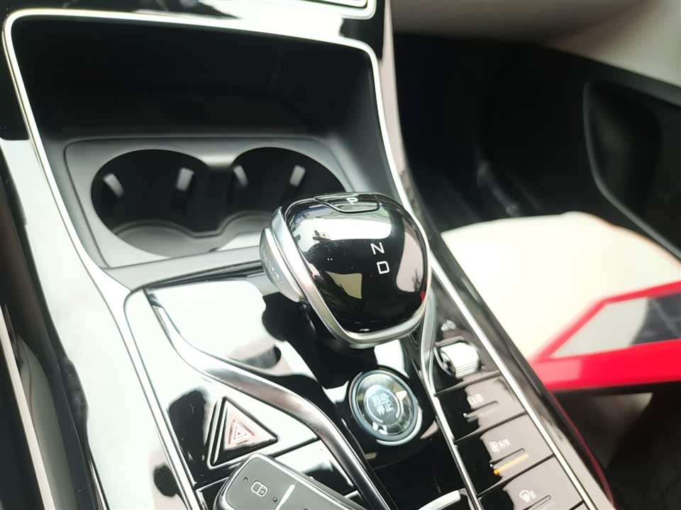BYD Qin Yuan BYD Qin Yuan