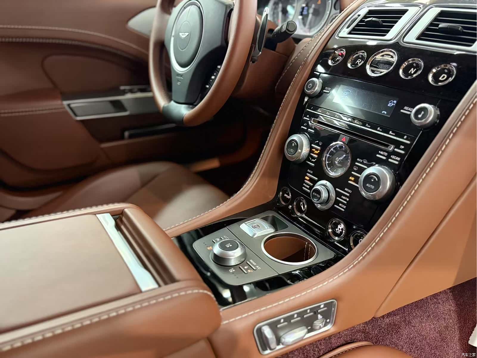 Aston Martin Rapide, 2015 8