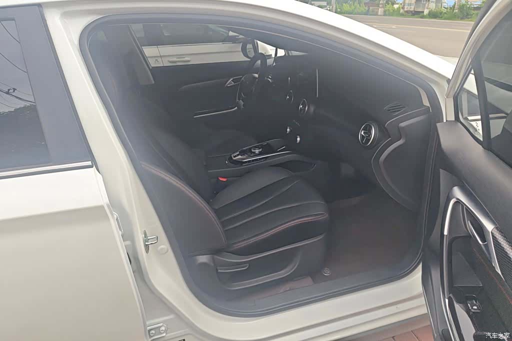 BAIC EU5, 2025 8