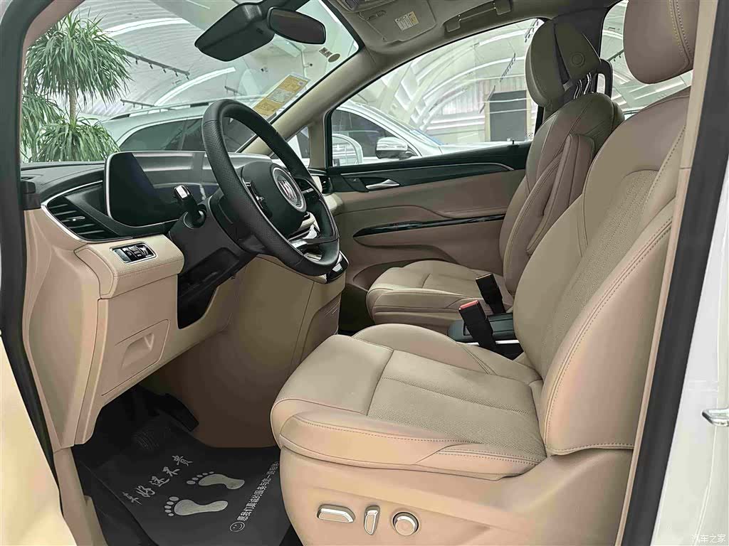 Buick GL8, 2025 8