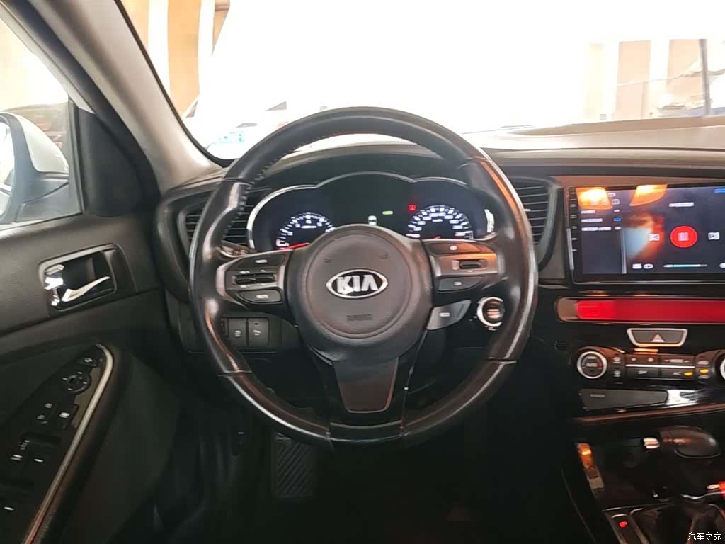 Kia K5, 2015 11