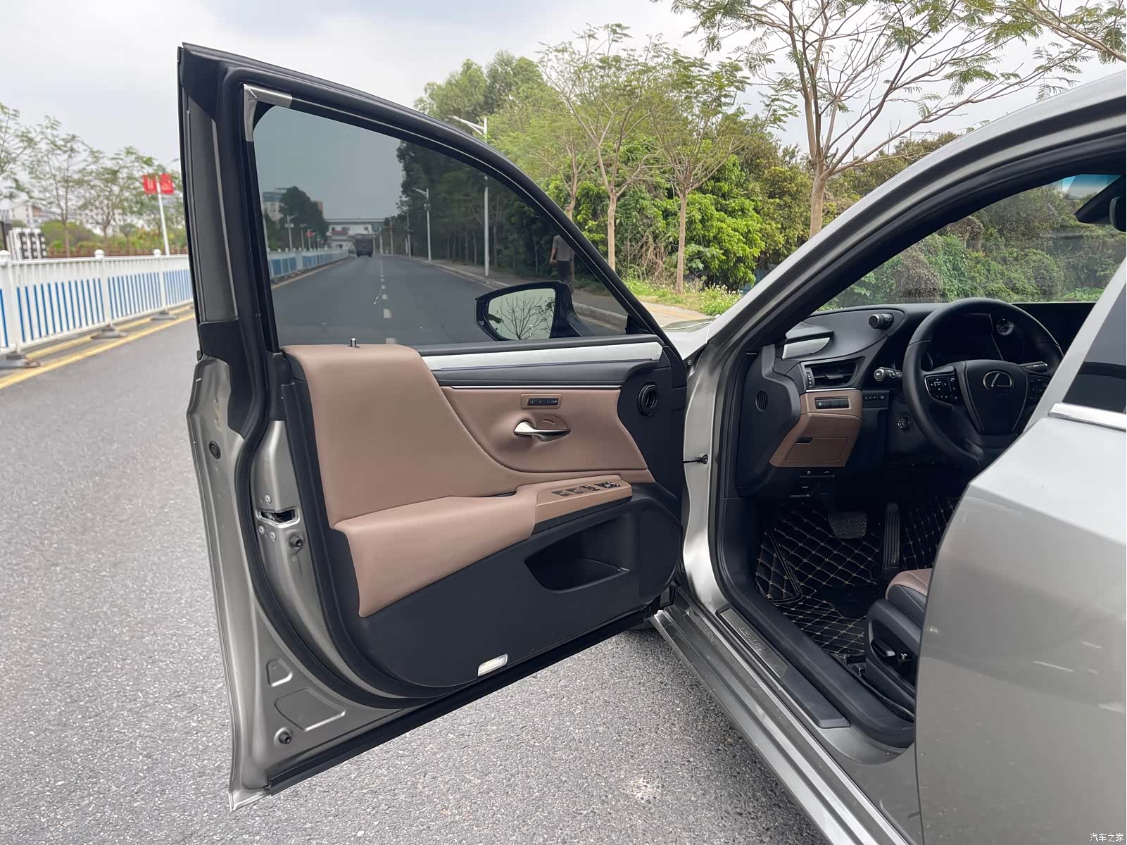 Lexus ES, 2024 21