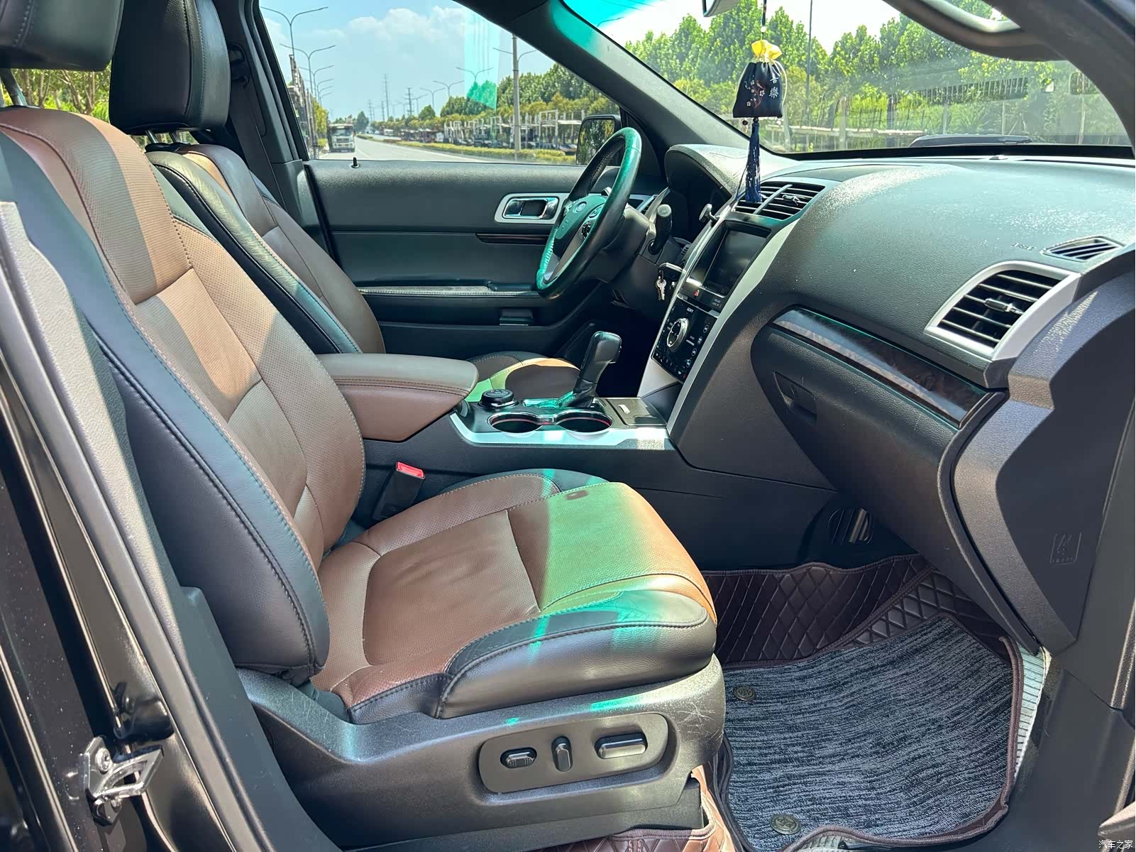 Ford Explorer, 2015 9