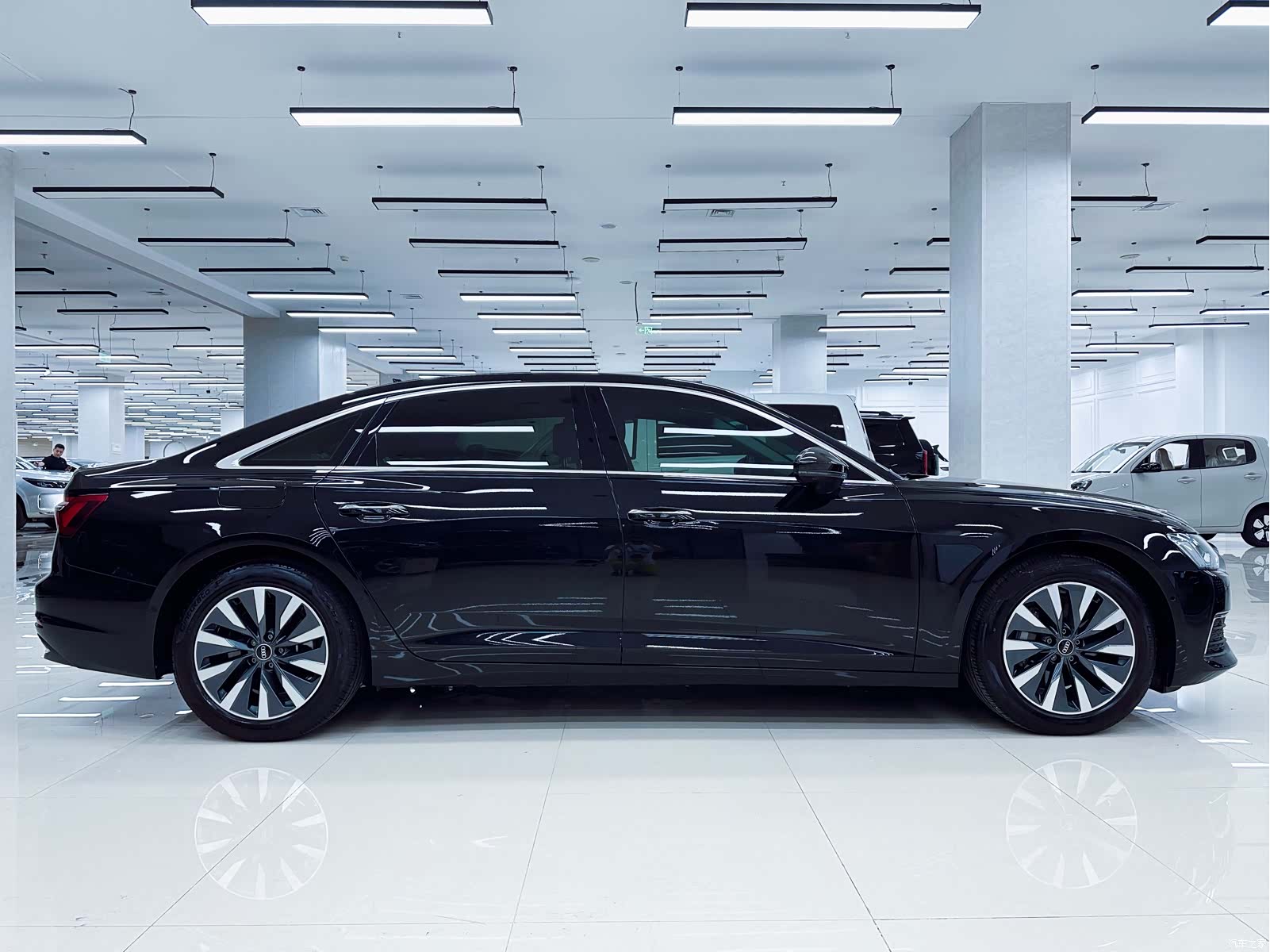 Audi A6L, 2022 все фото