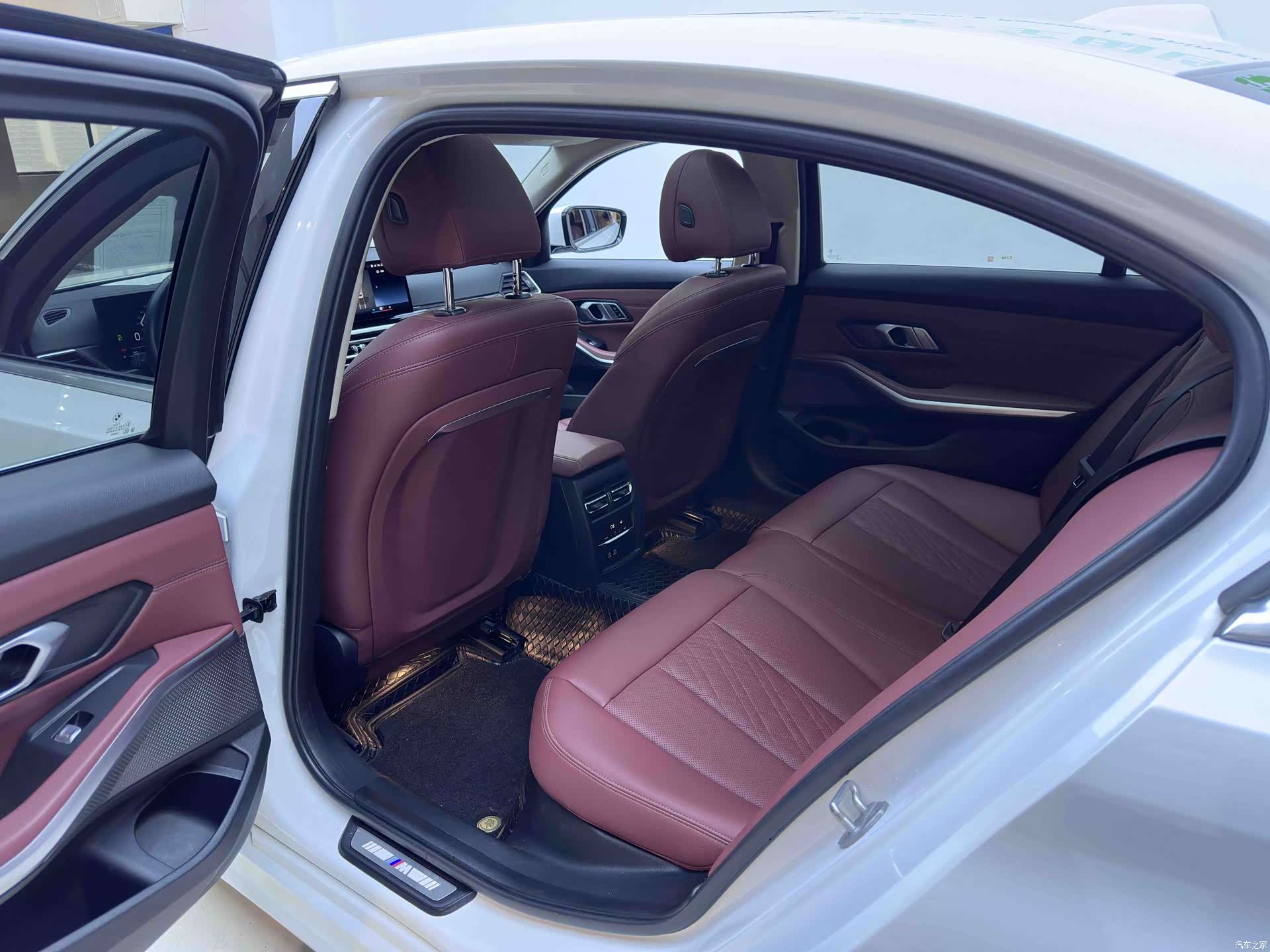 BMW 3 Series, 2023 9