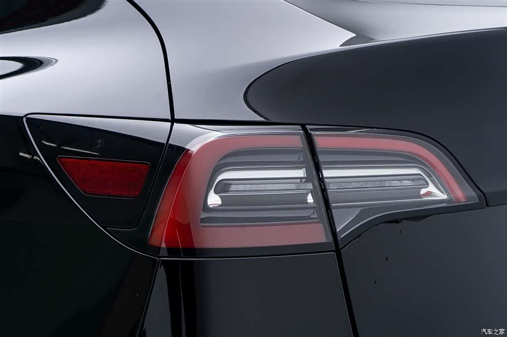 Tesla Model Y, 2022 12