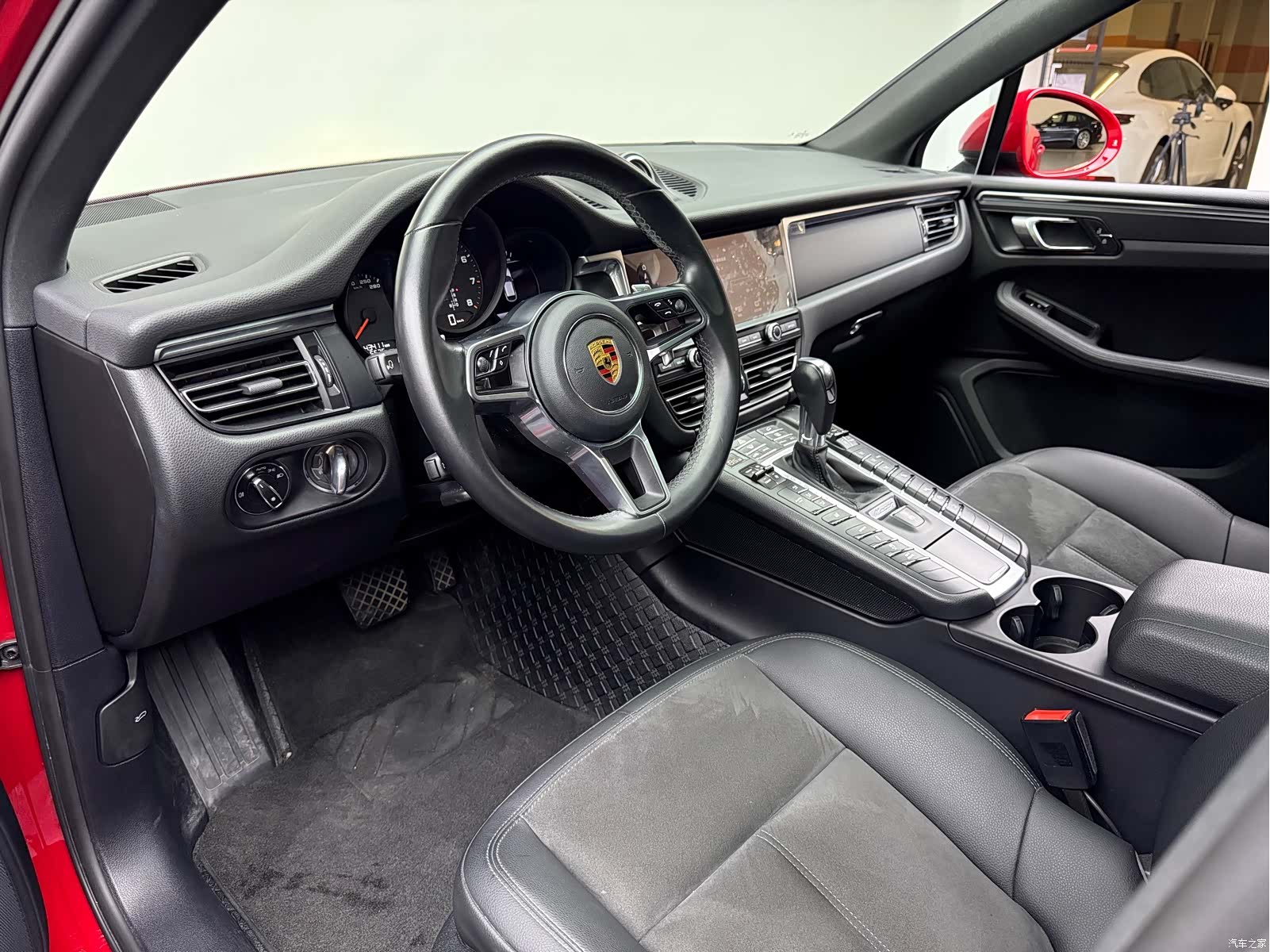 Porsche Macan, 2020 11