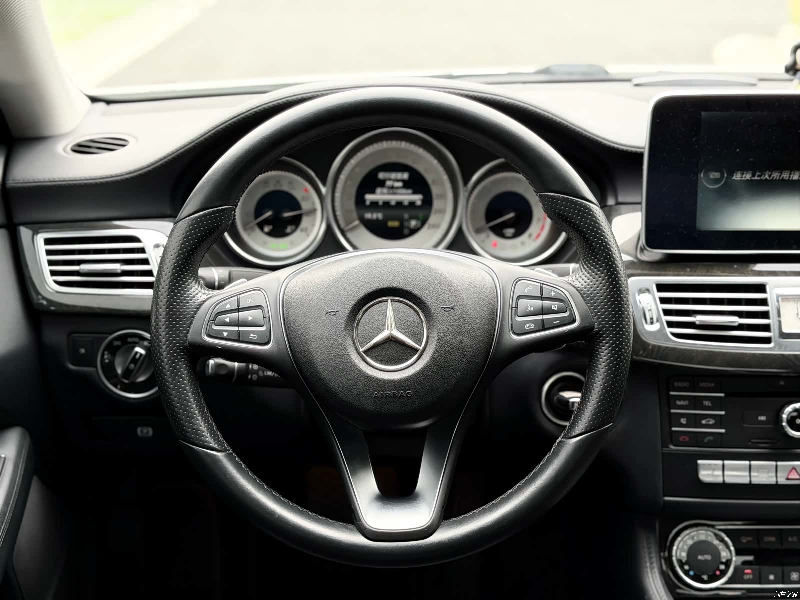 Mercedes-Benz CLS, 2015 8