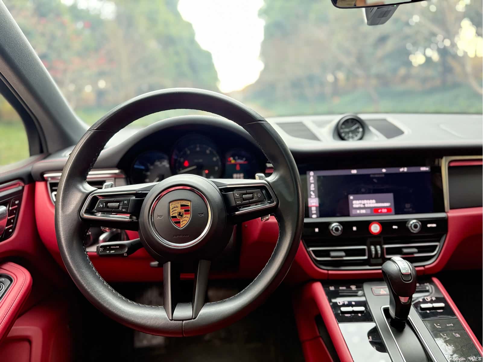 Porsche Macan, 2023 11