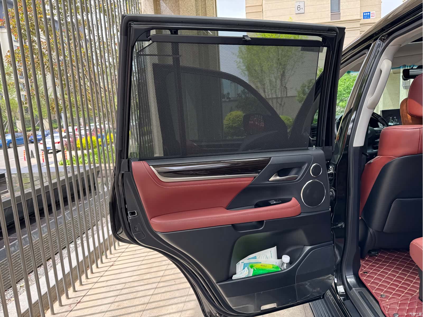 Lexus LX, 2020 15