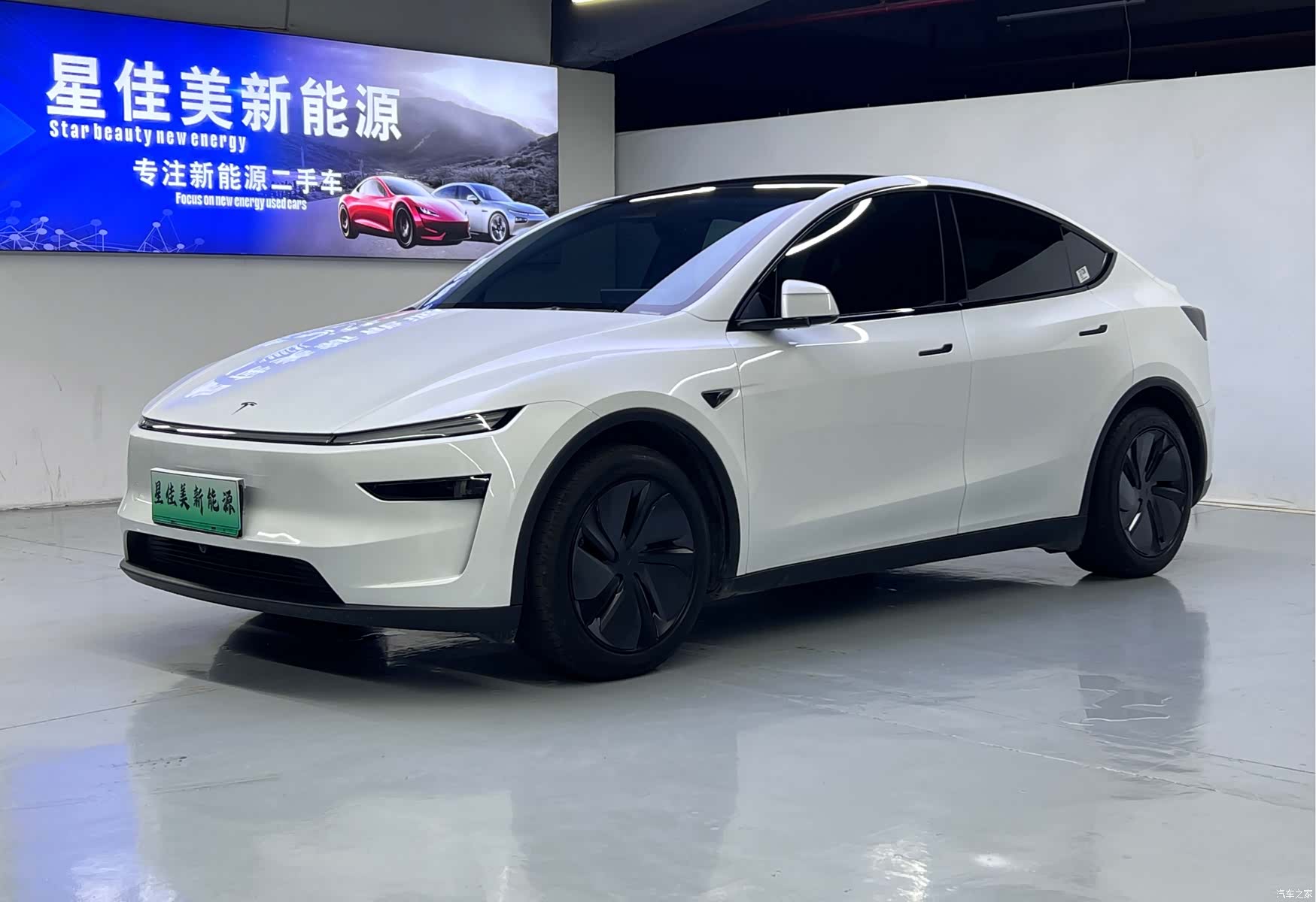 Tesla Model Y, 2025 1