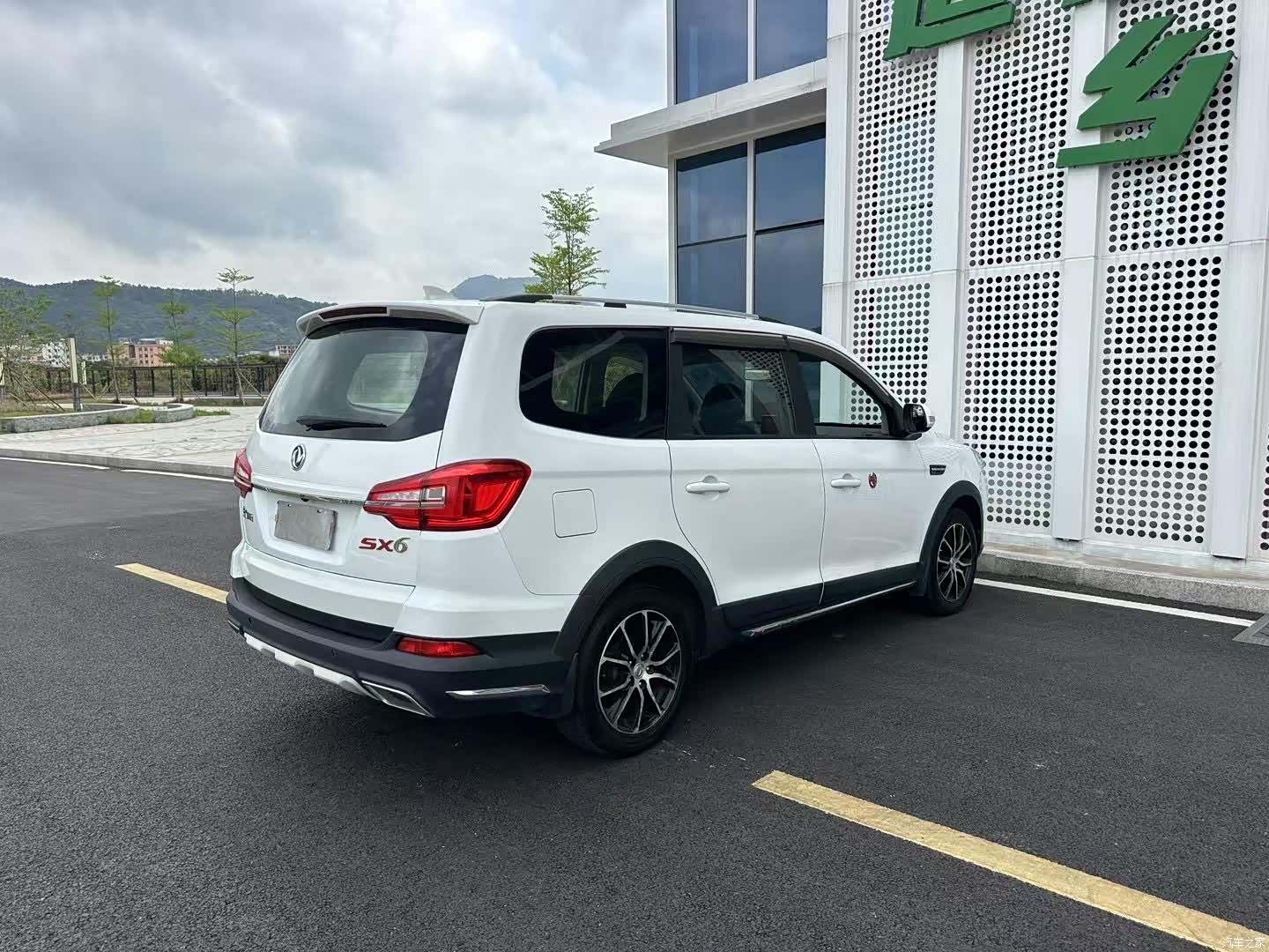 DongFeng SX6, 2020 26