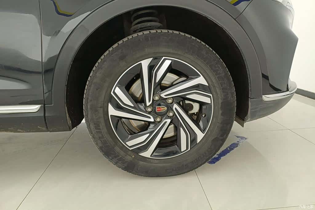 Hongqi HS5, 2022 6