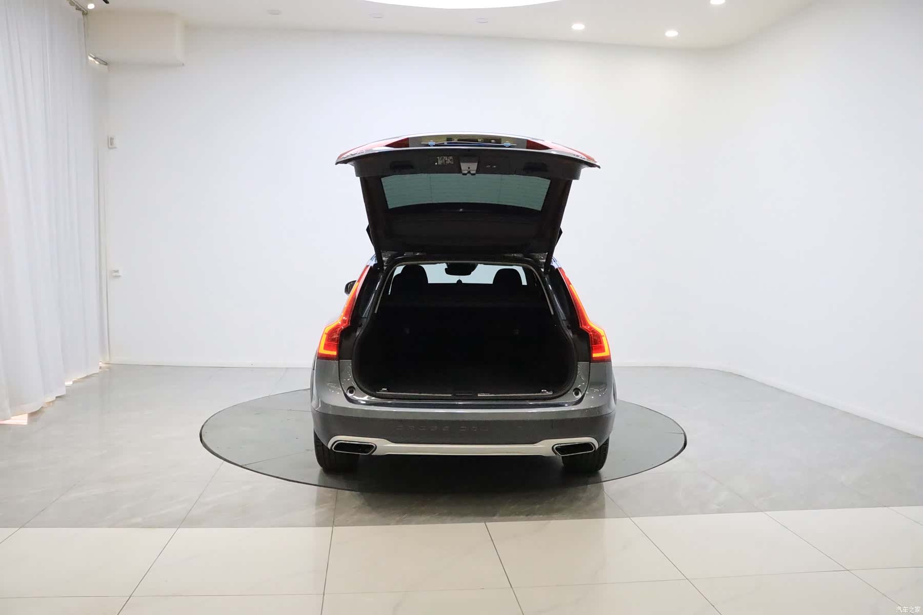 Volvo V90, 2019 22