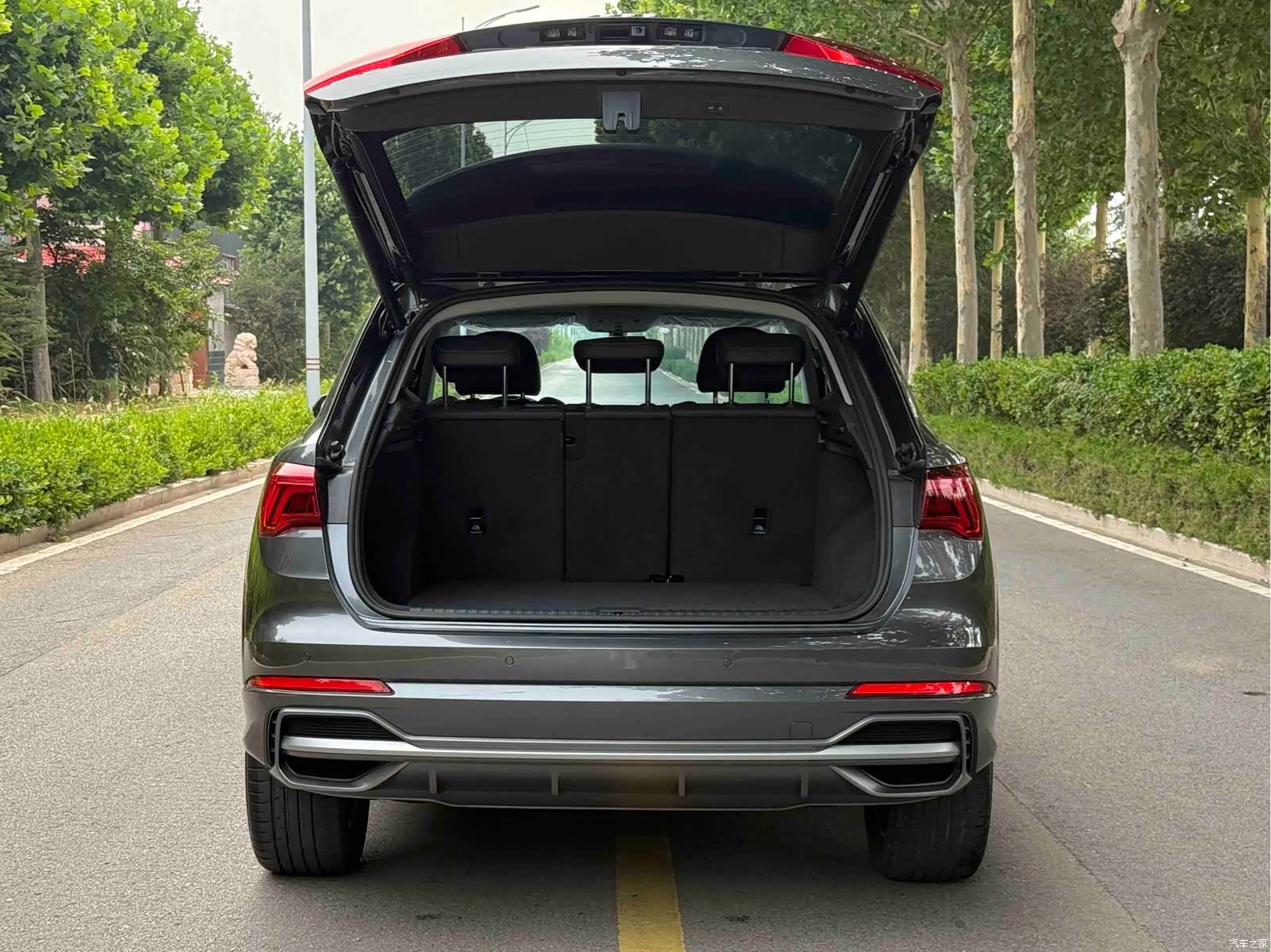 Audi Q3, 2022 10